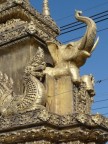 naga-elephant.JPG (102 KB)